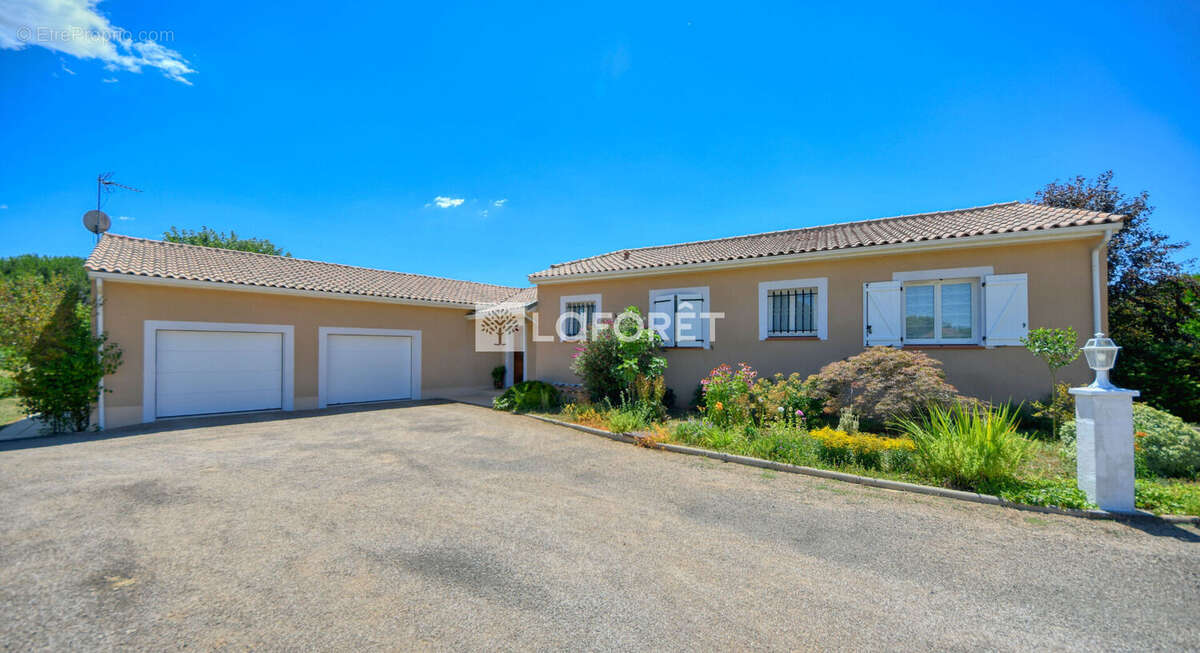 Jolie propriété de style provençal avec piscine à vendre à Lisle-sur-Tarn - photo 11