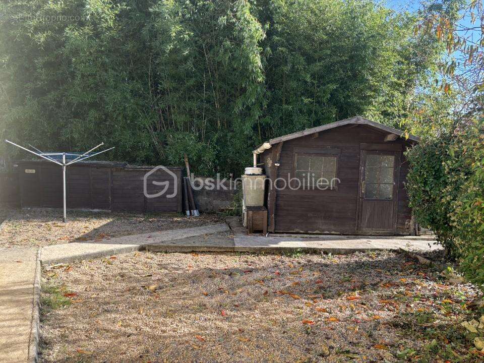 Maison à MONTLIEU-LA-GARDE