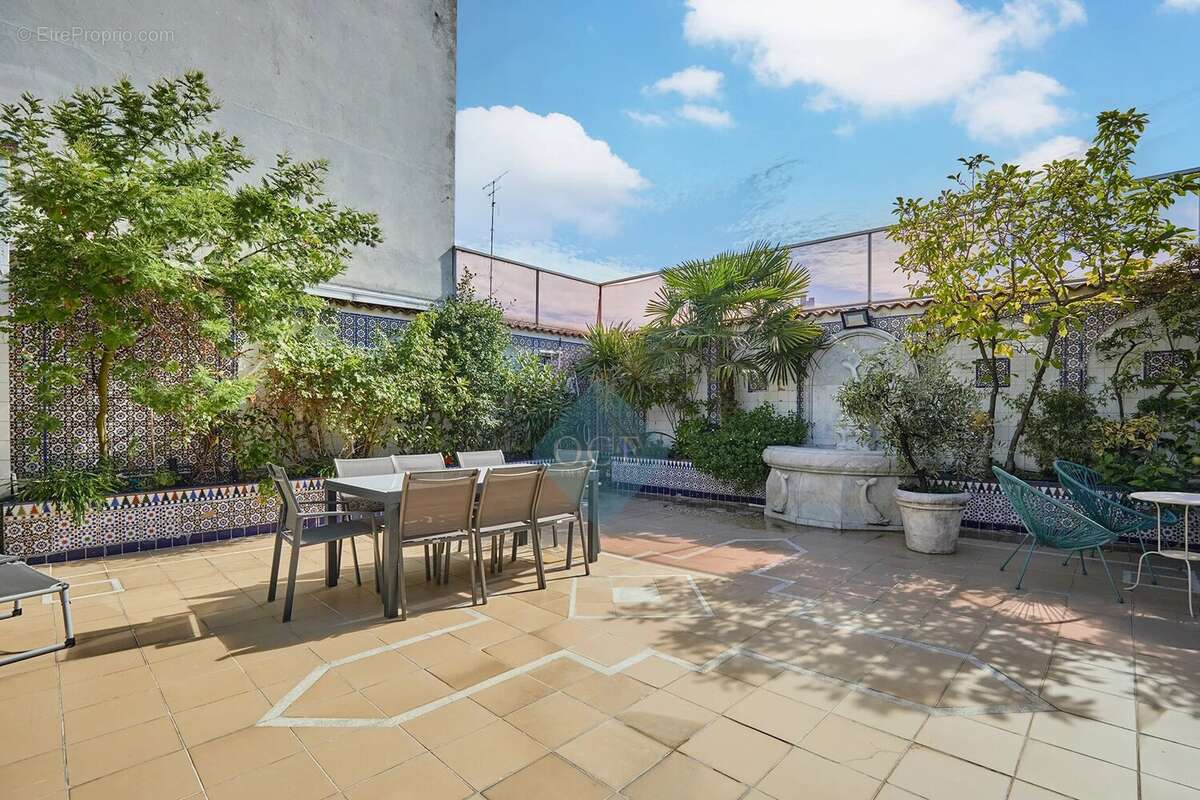 Appartement à PARIS-11E