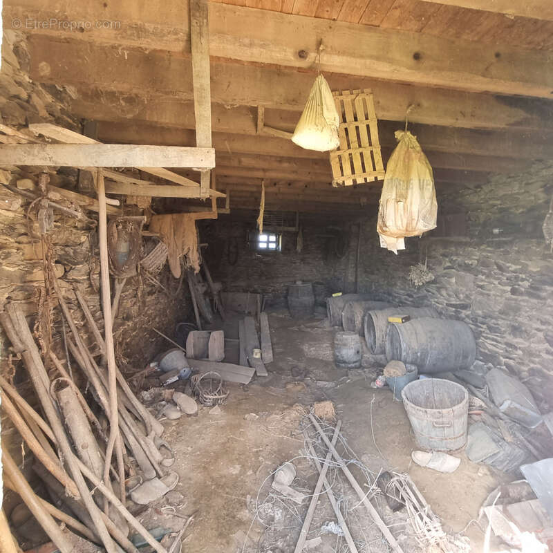 Grange à 200 mètres du 1er voisin ! - photo 6