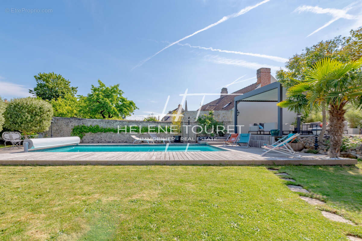 Maison 254 m² à Baron  - photo 2