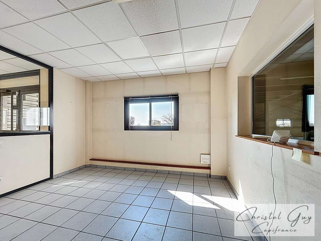 Local/bureau/Entrepôt à vendre SAINT PATERNE RACAN (37), 30 minutes de Tours - photo 7