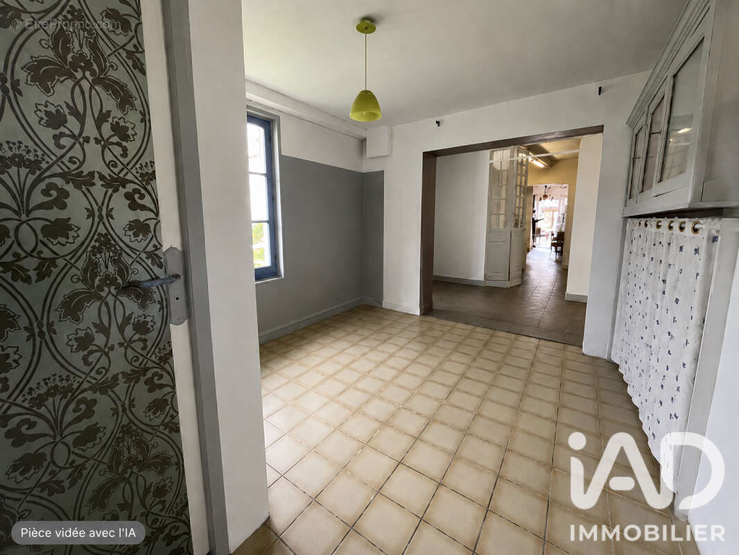 Appartement 126 m² à Cozes  - photo 8