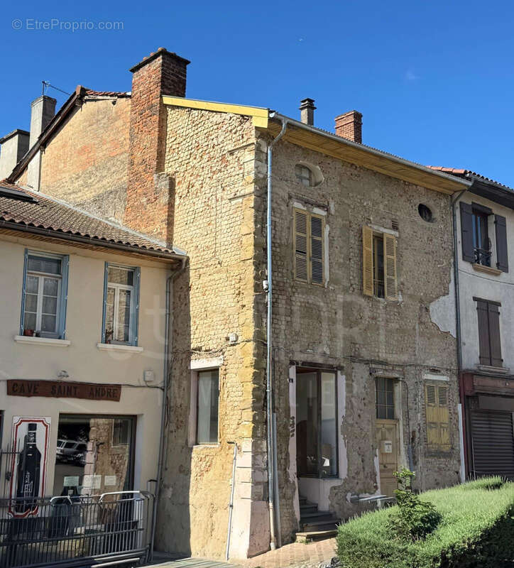 Maison à LA COTE-SAINT-ANDRE