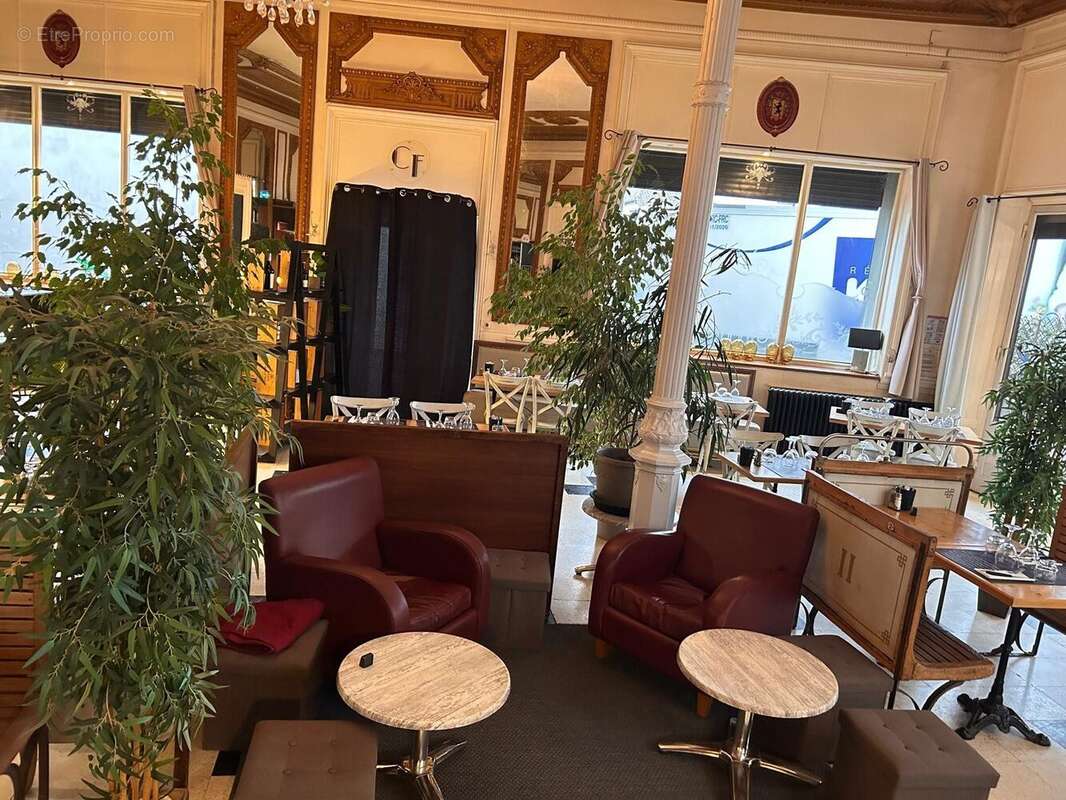 Autre à LONS-LE-SAUNIER