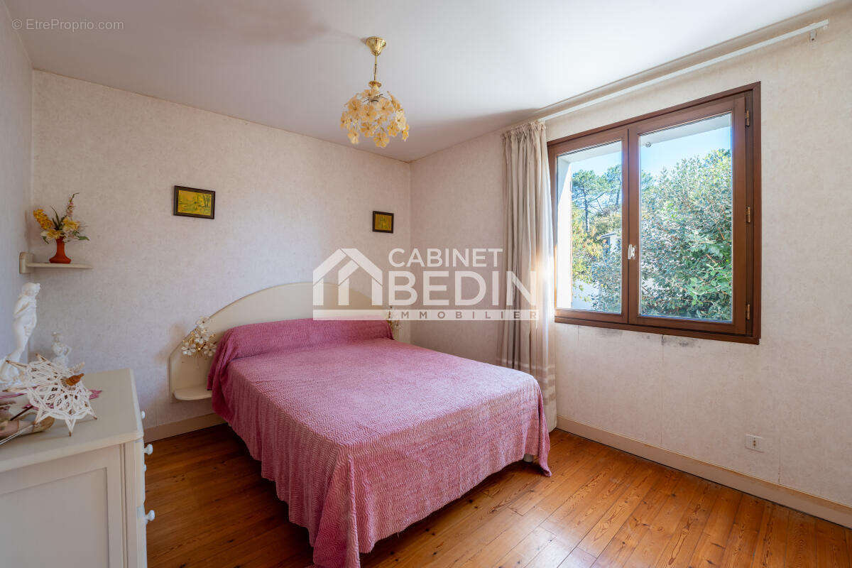 Maison à BLANQUEFORT