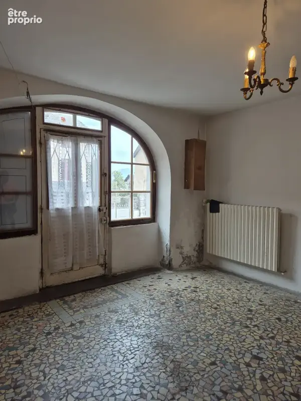 Maison de ville avec cour intérieure et dépendance - photo 2