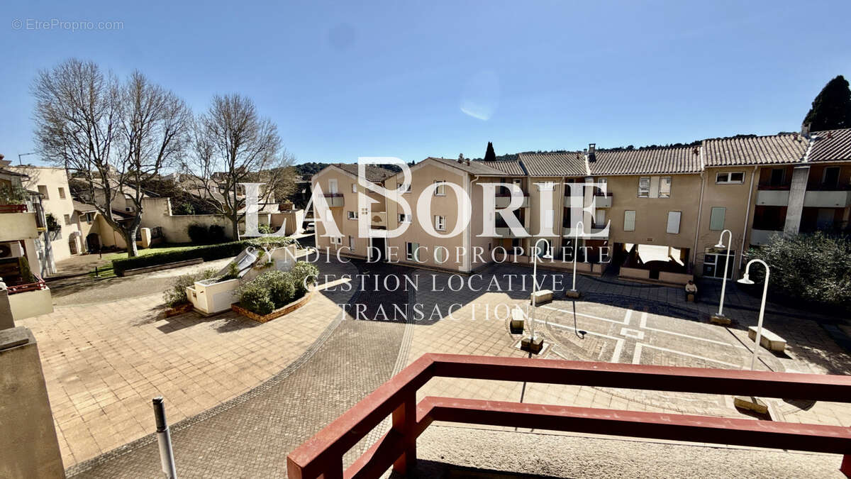 Appartement à VILLENEUVE-LES-AVIGNON