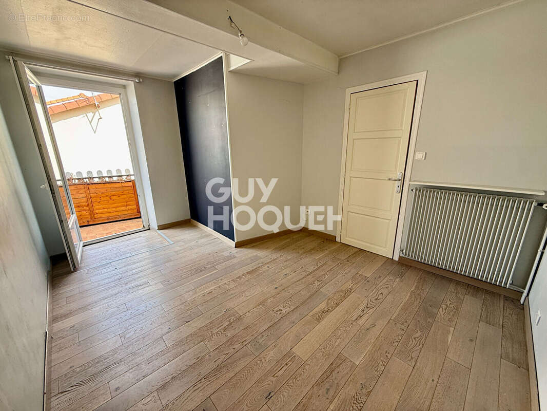CEBAZAT - Maison de bourg 92 m2, terrasse et garage - photo 8
