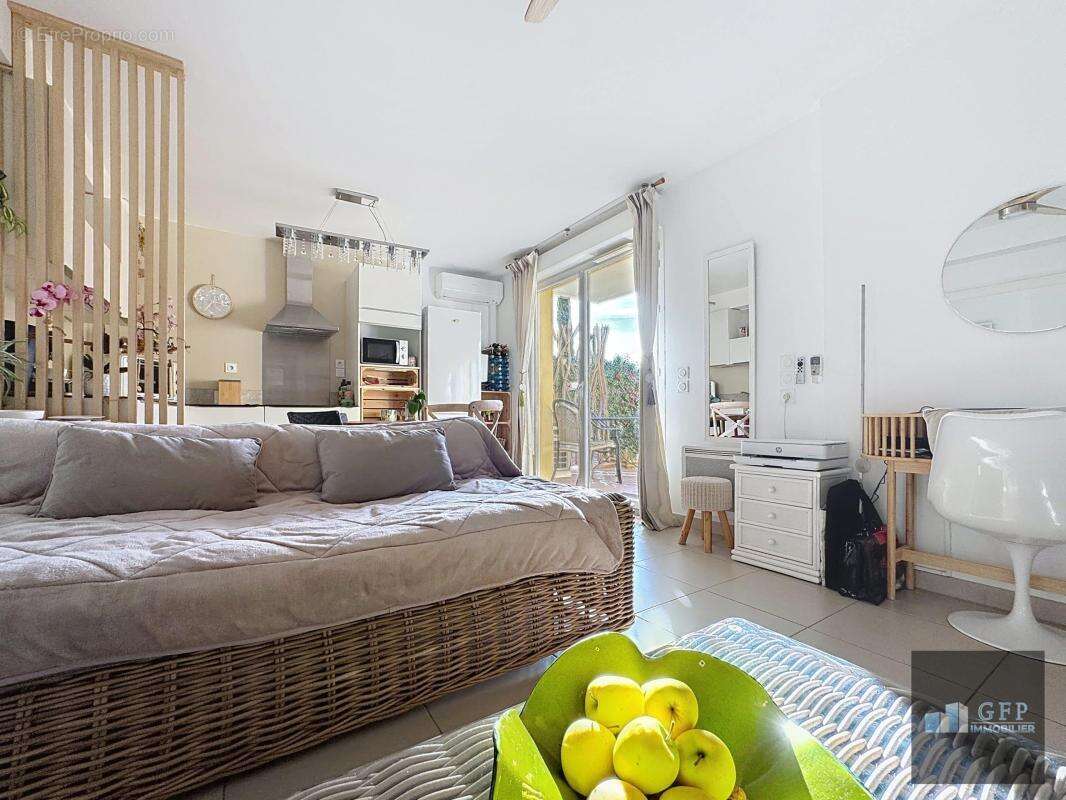 Appartement à BORMES-LES-MIMOSAS