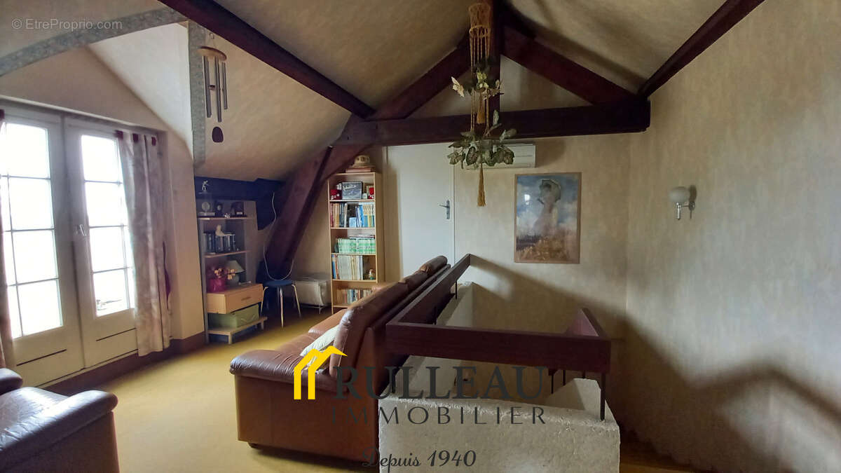 Maison à SAINT-MARTIN-LACAUSSADE