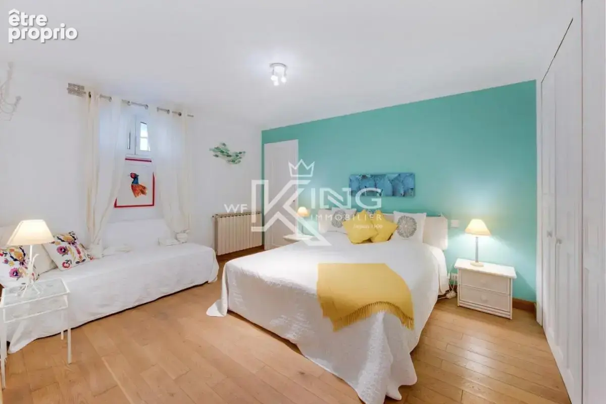 VALESCURE- Appartement  4 pièces de caractère dans une élégante villa d'époque - photo 9