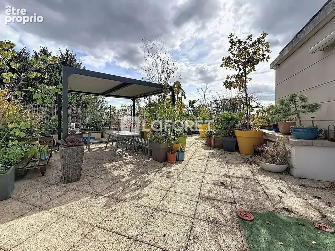 Le Plessis-Robinson - 5 pièces 109.42 m2 - photo 2