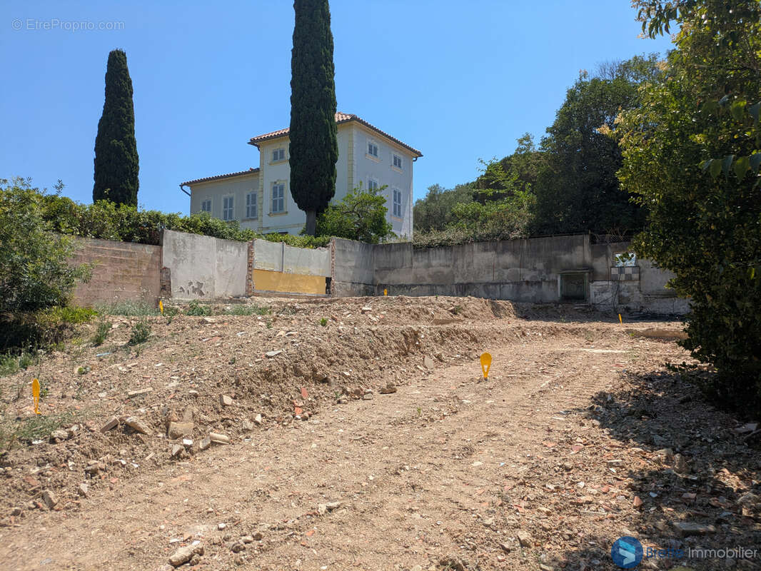 Terrain à TOULON