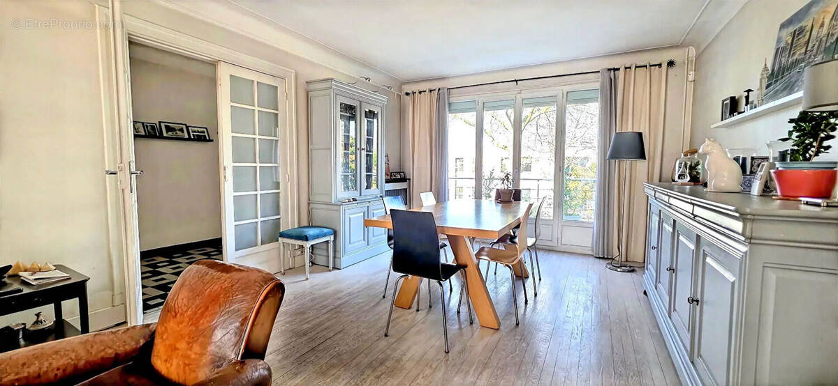 Maison à L'HAY-LES-ROSES
