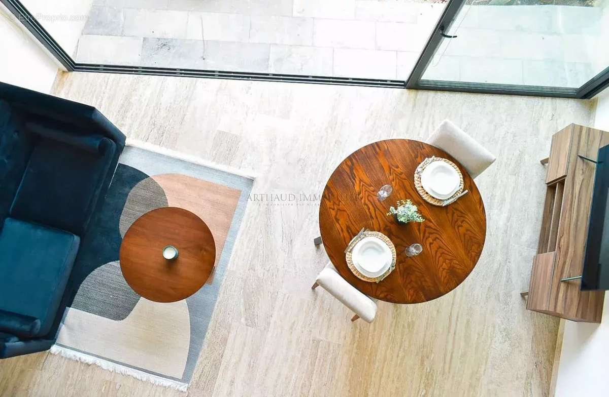 Appartement à CHESSY