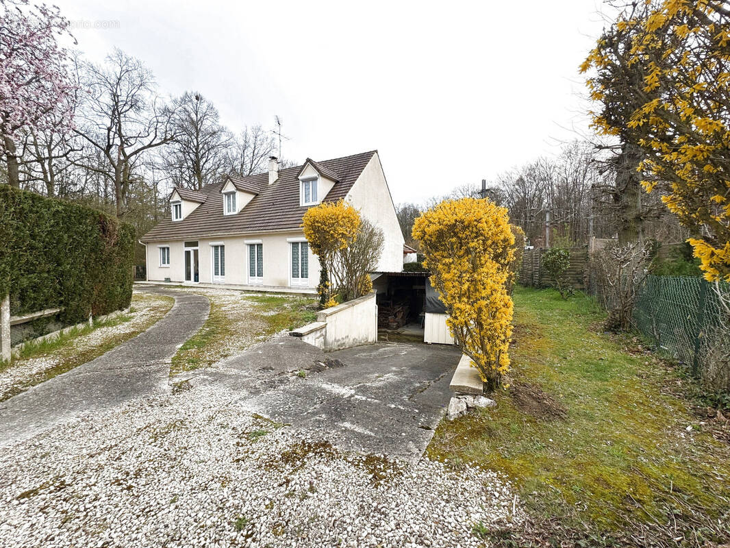 Maison à LA CHAPELLE-EN-SERVAL