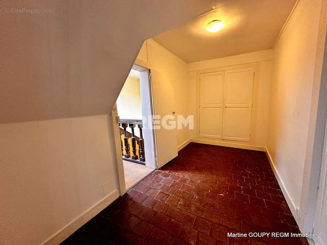 ORLEANS (45)   Centre / Cathédrale   Foncier sur 3 niveaux 360 m2 /sol - Investisseurs - photo 27