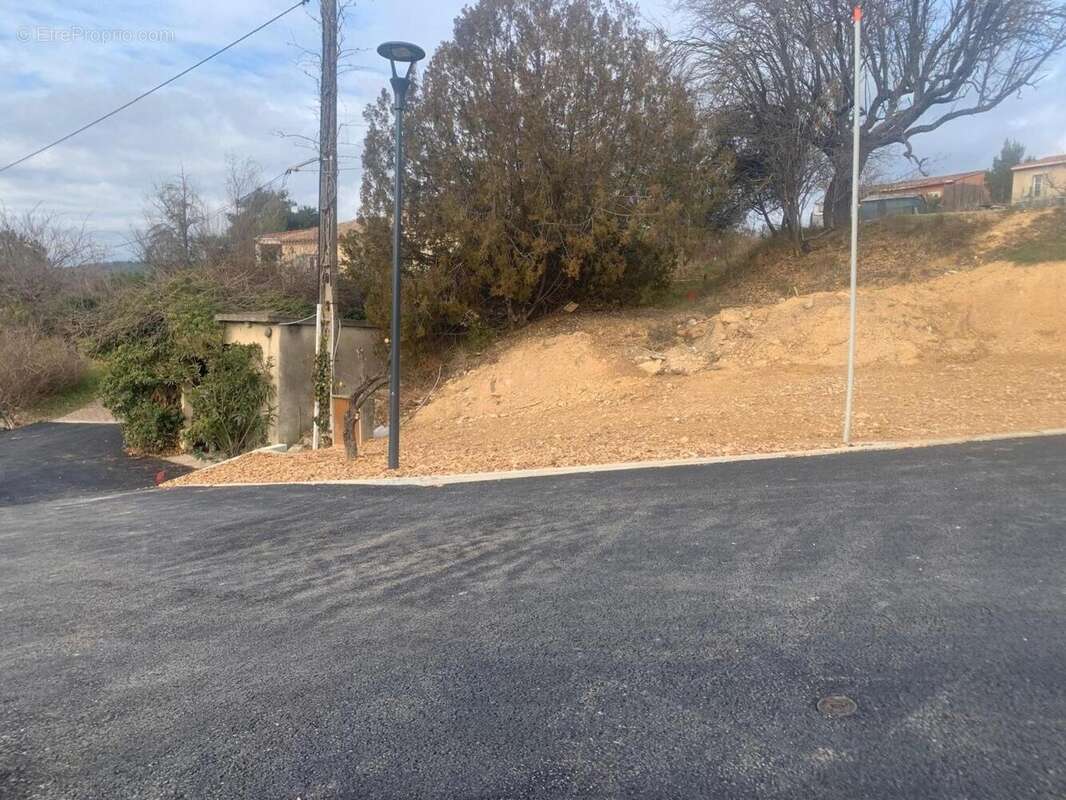 Photo 3 - Terrain à PERTUIS