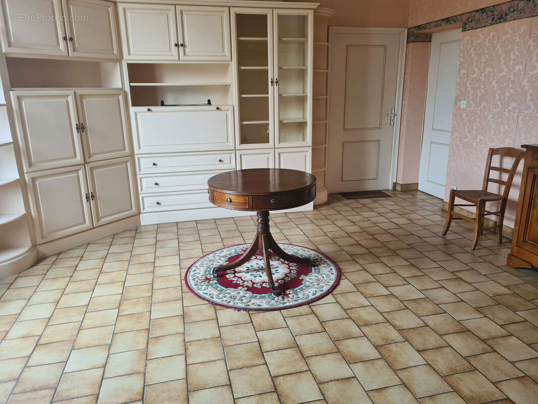 Maison à MONTREVAULT