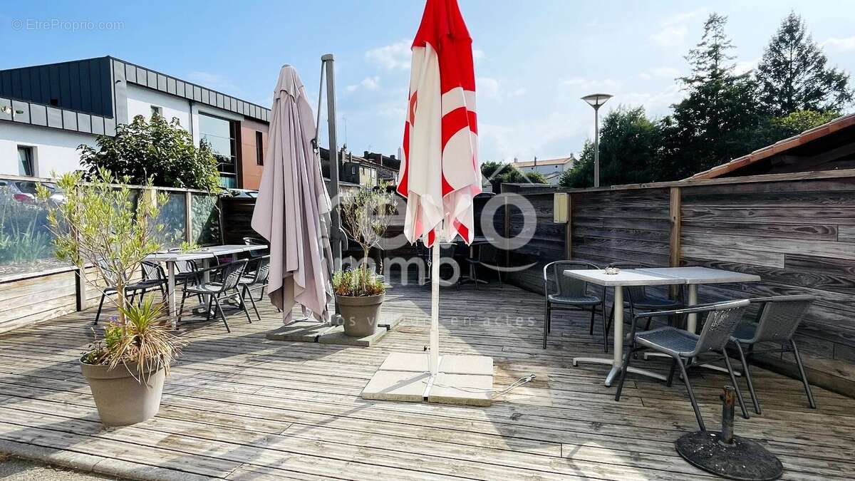 Commerce à SAINT-LAURENT-DES-AUTELS