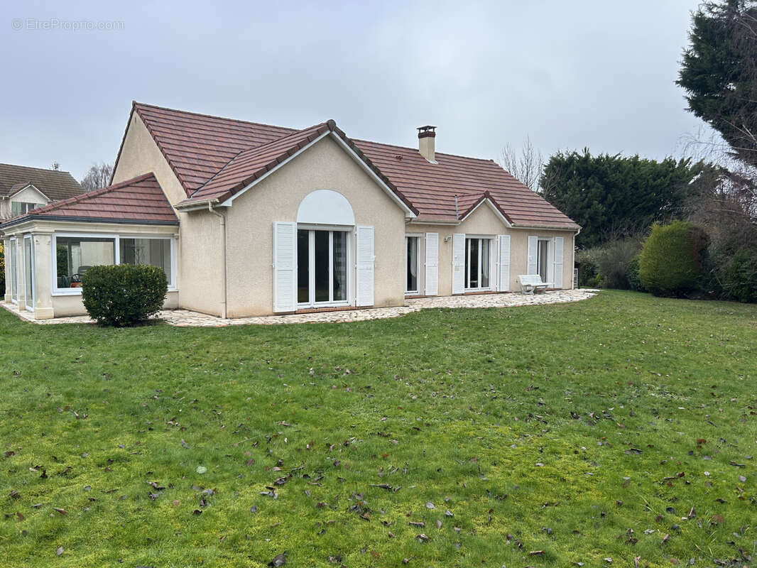 Maison à CLAYE-SOUILLY