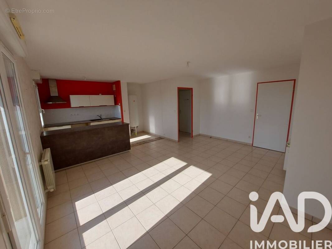 Photo 1 - Appartement à LONS-LE-SAUNIER