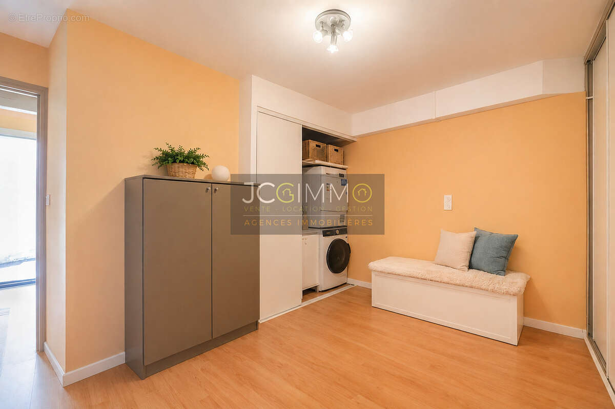 La farlède   maison de ville t4 de  111m2 2 avec terrasse et  balcon - photo 11
