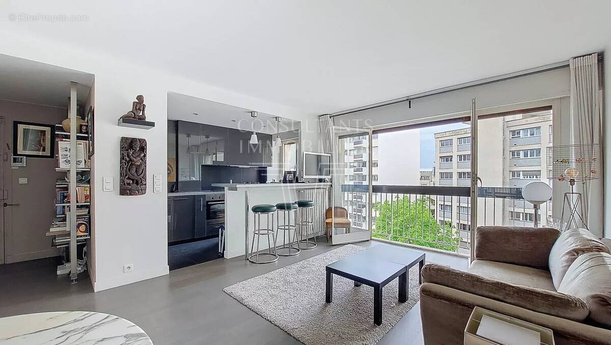 Appartement à PARIS-15E