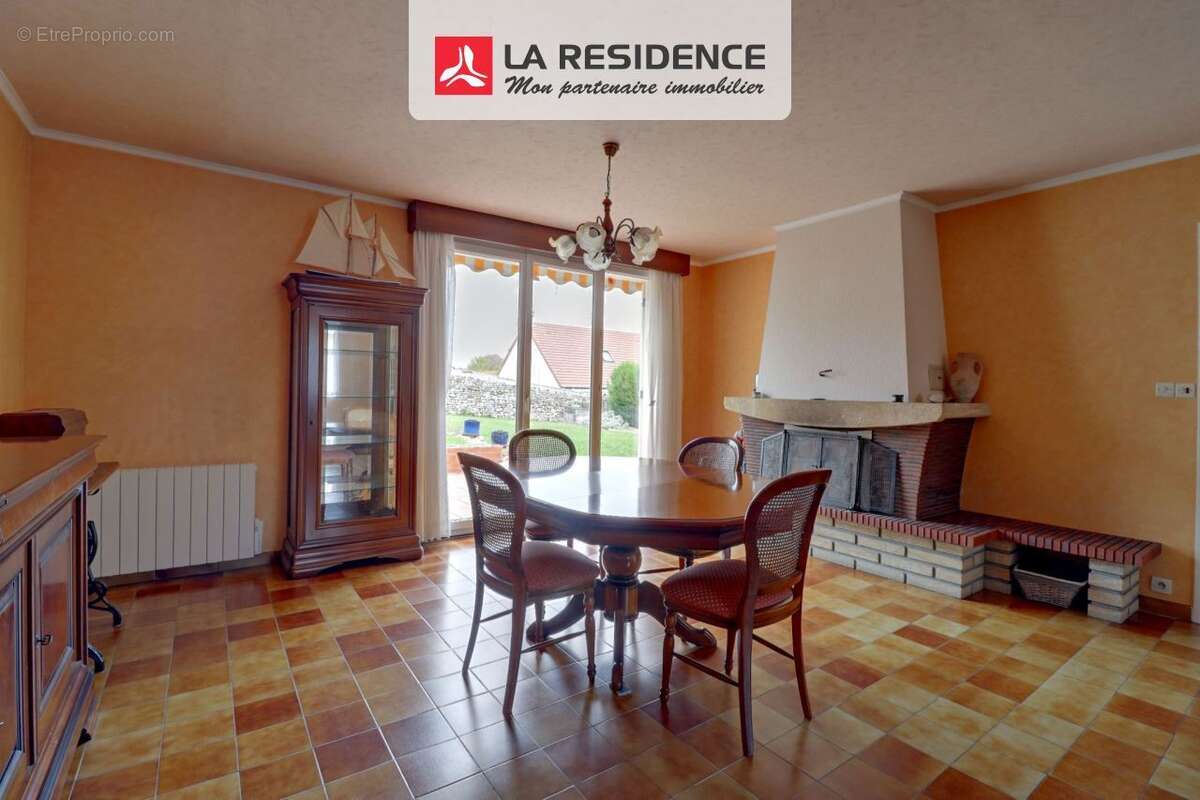 Maison à JUMEAUVILLE