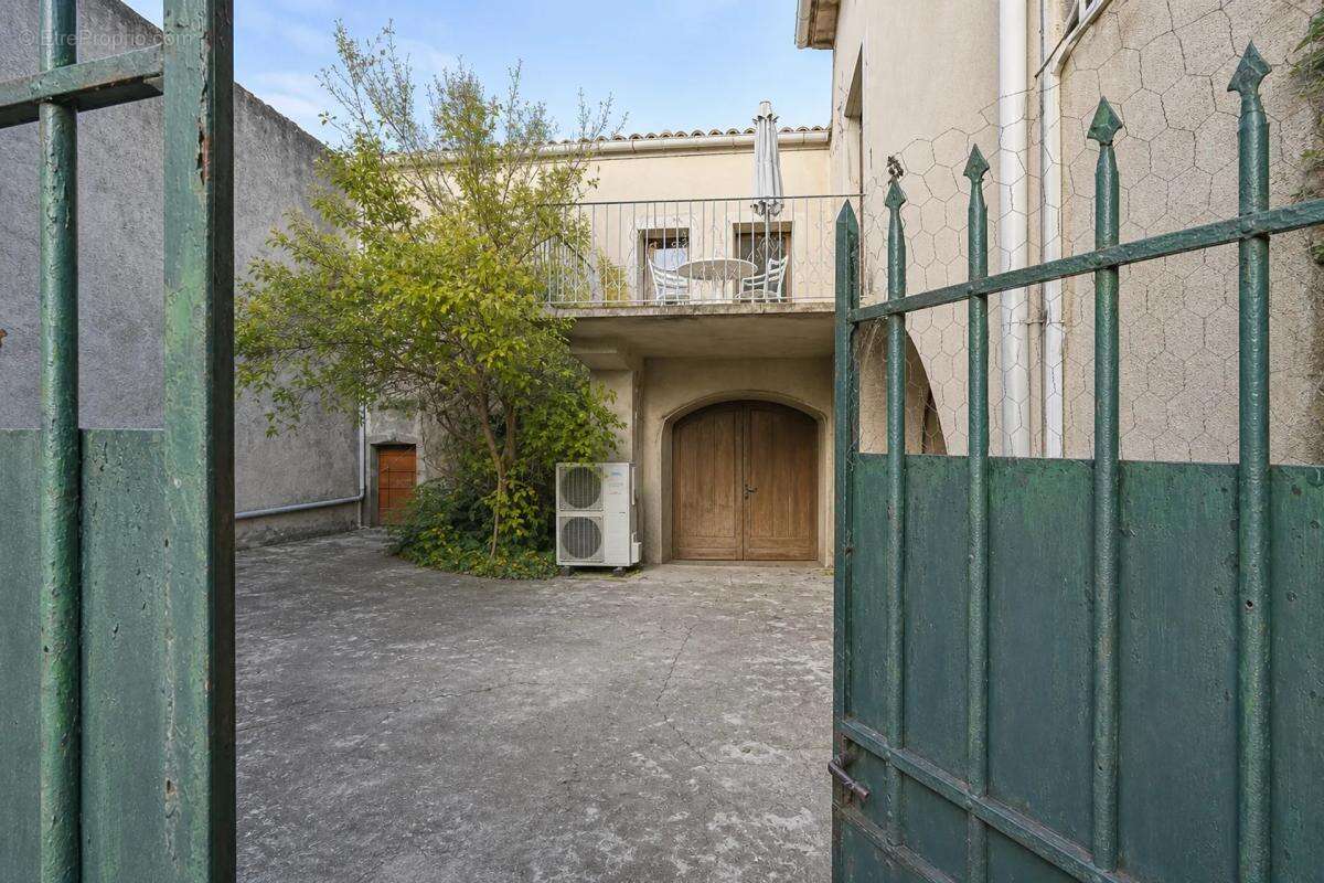 Maison individuelle à Sabran, 5 pièces, charme d'époque - photo 2