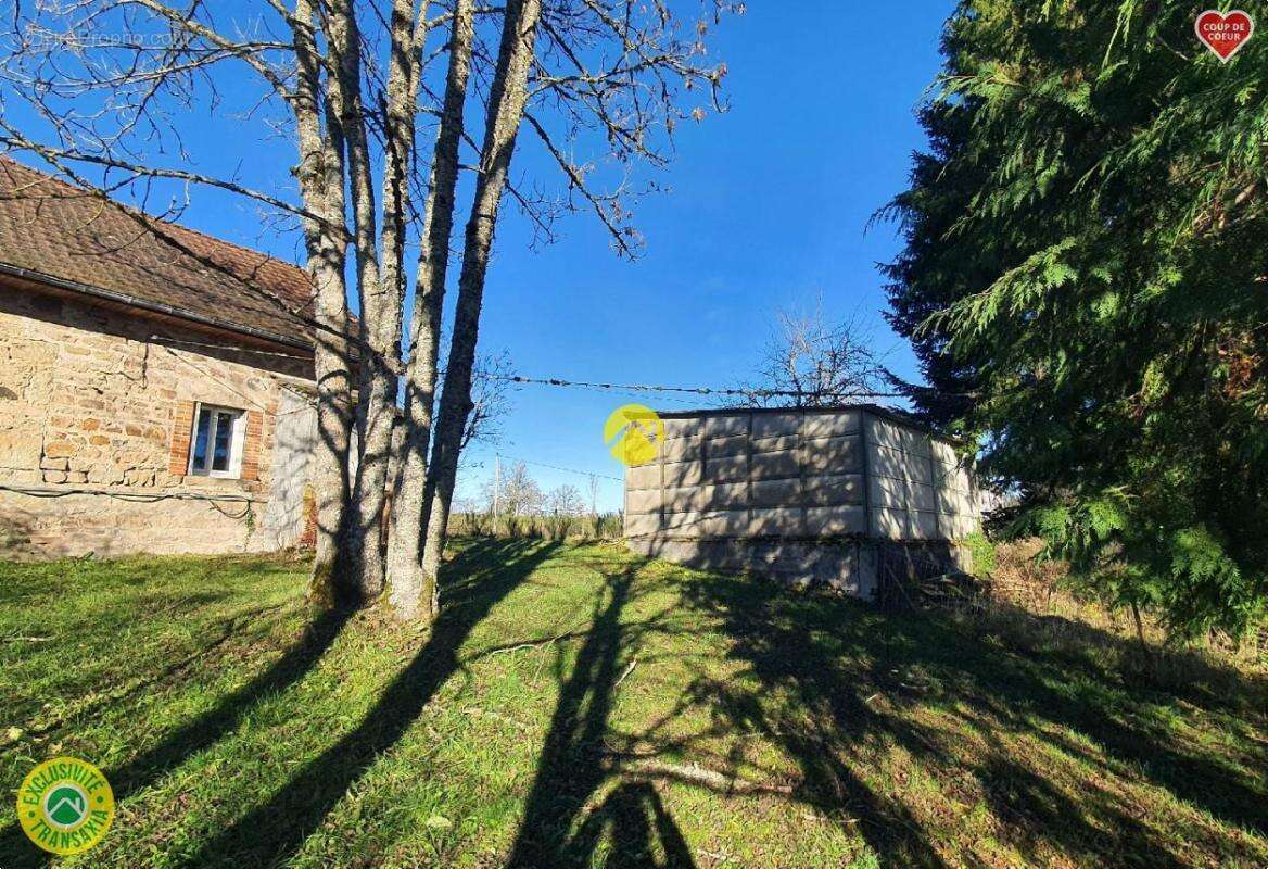 Maison à CONDAT-EN-COMBRAILLE