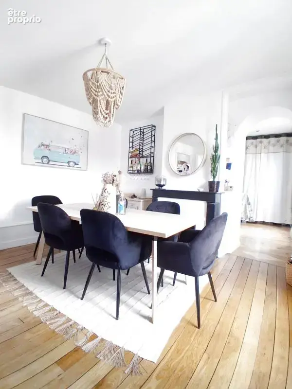 Appartement bourgeois entièrement rénové avec garage et balc - photo 2