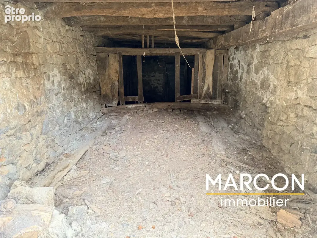 Maison à rénover avec grange attenante - photo 26