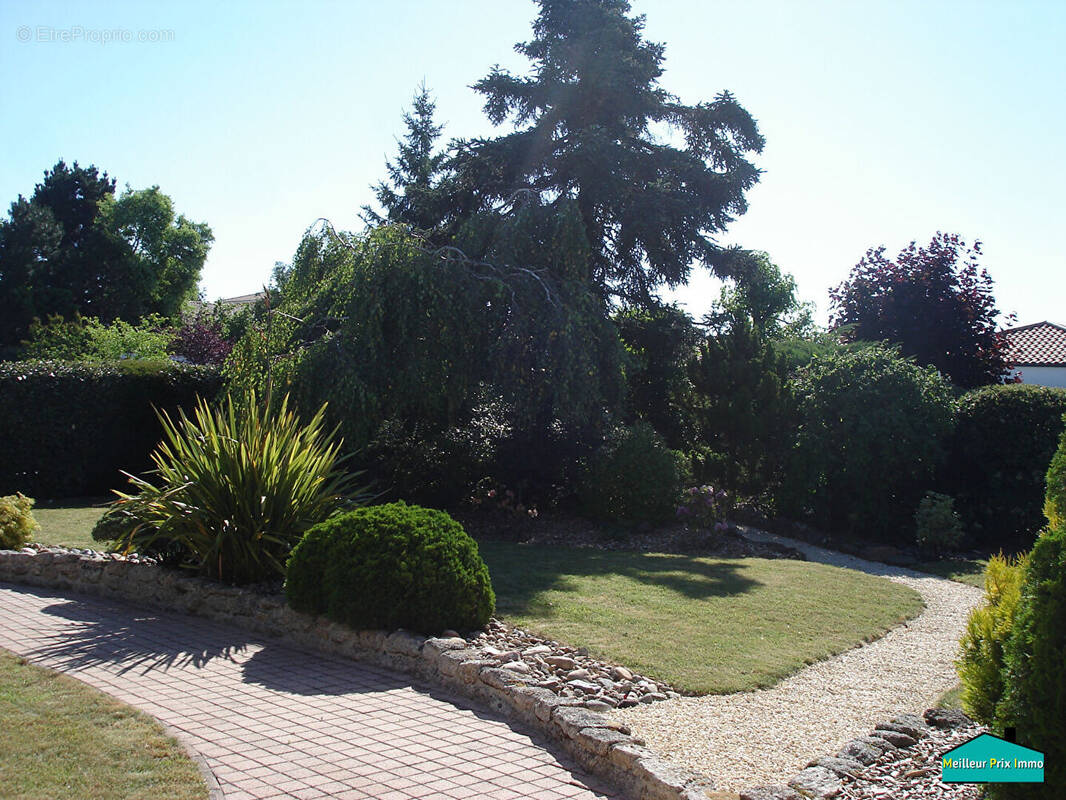 Maison à ROCHESERVIERE