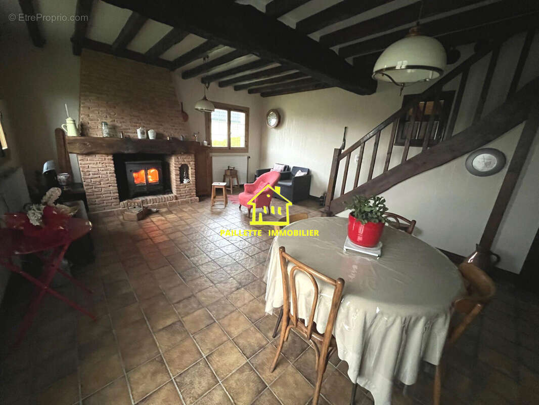 Maison à SAINT-MAURICE-D'ETELAN
