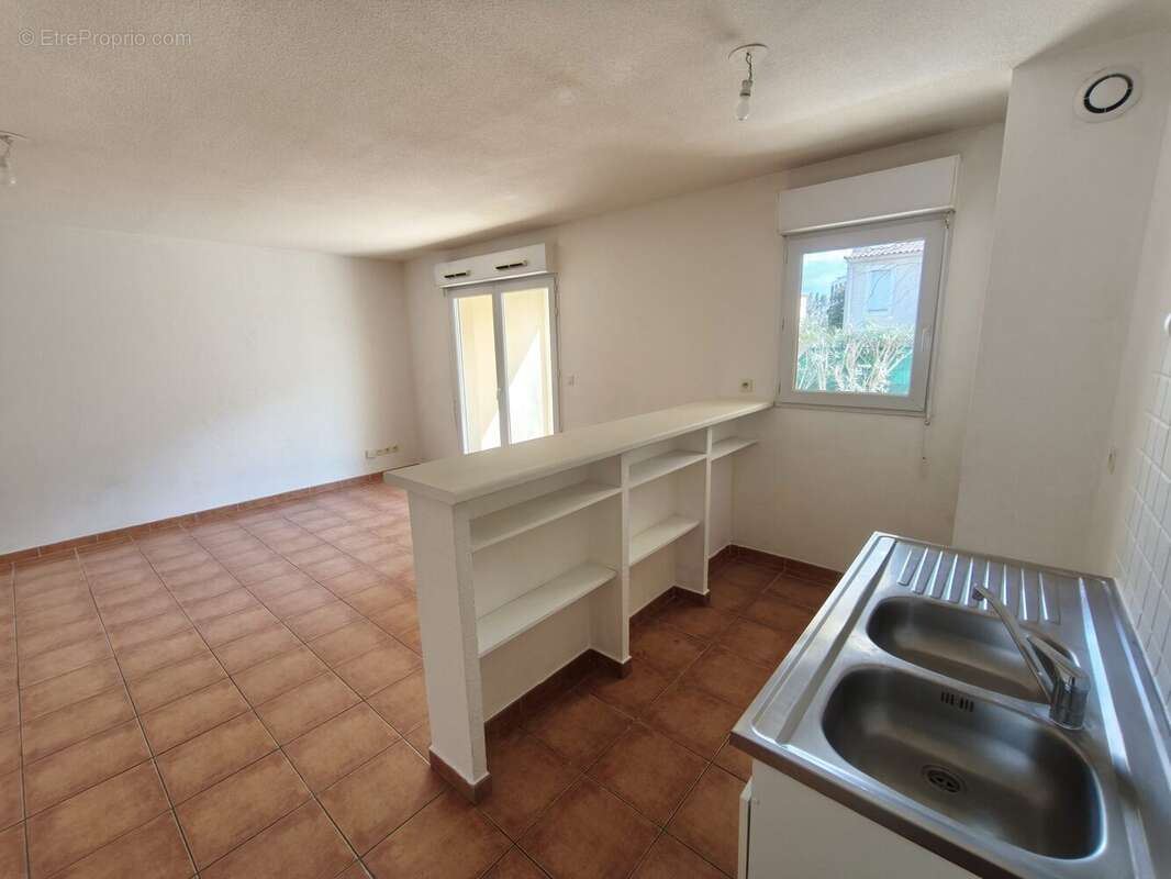 CUISINE - Appartement à NIMES