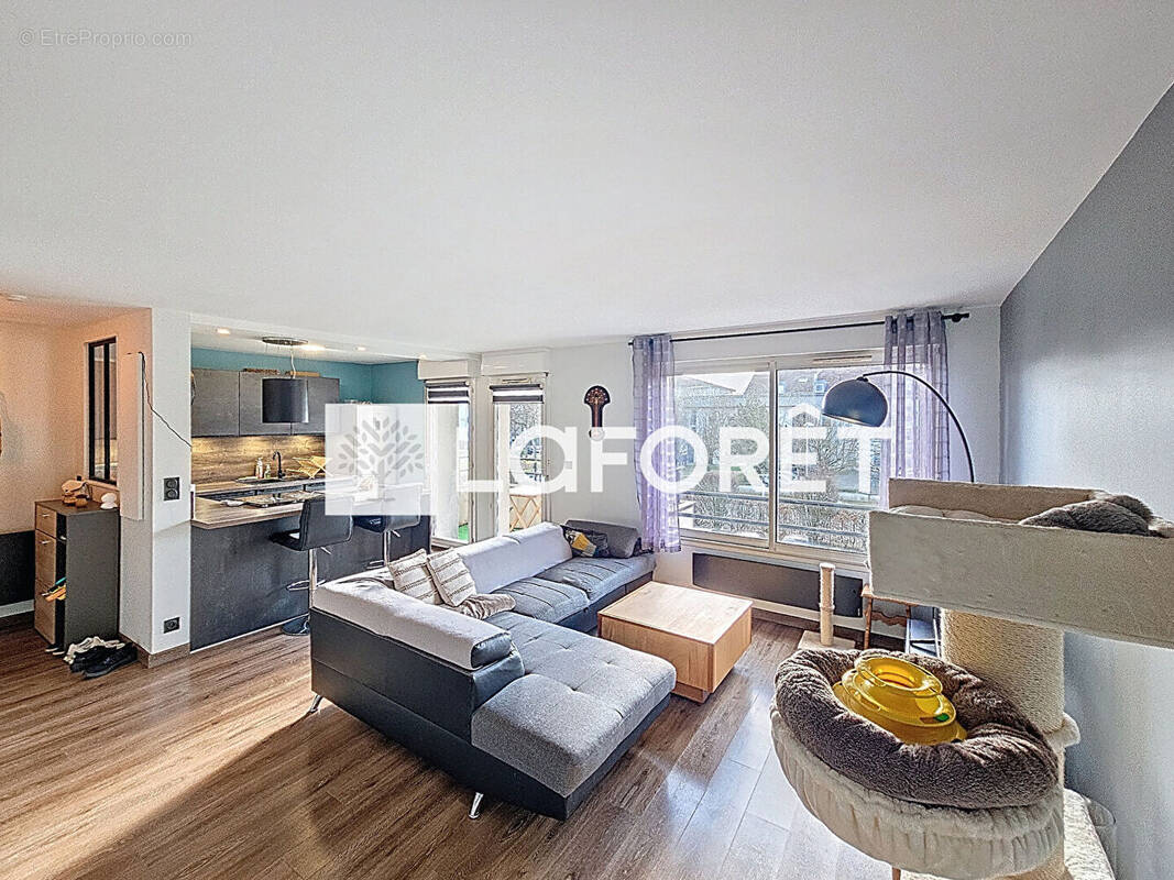 Appartement à MOISSY-CRAMAYEL