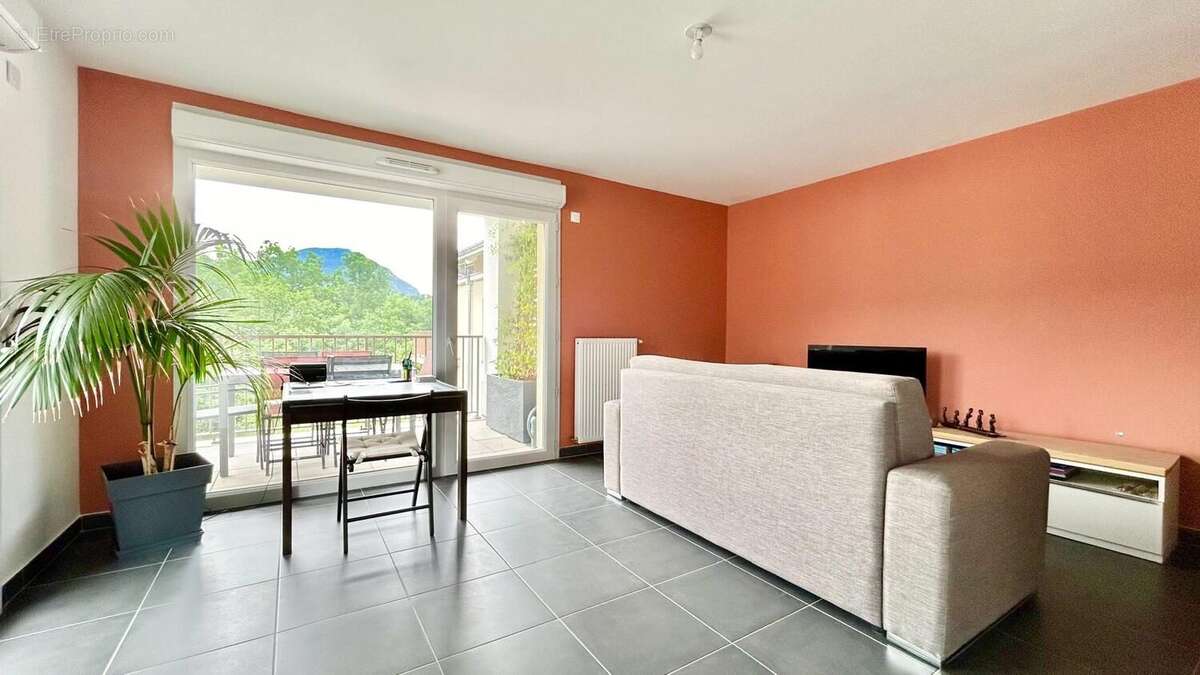 Appartement à ARGONAY