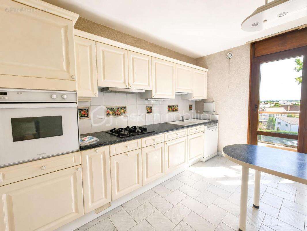 Parc de Diane – Appartement familial 5 pièces avec terrasse, balcons et parking - photo 2