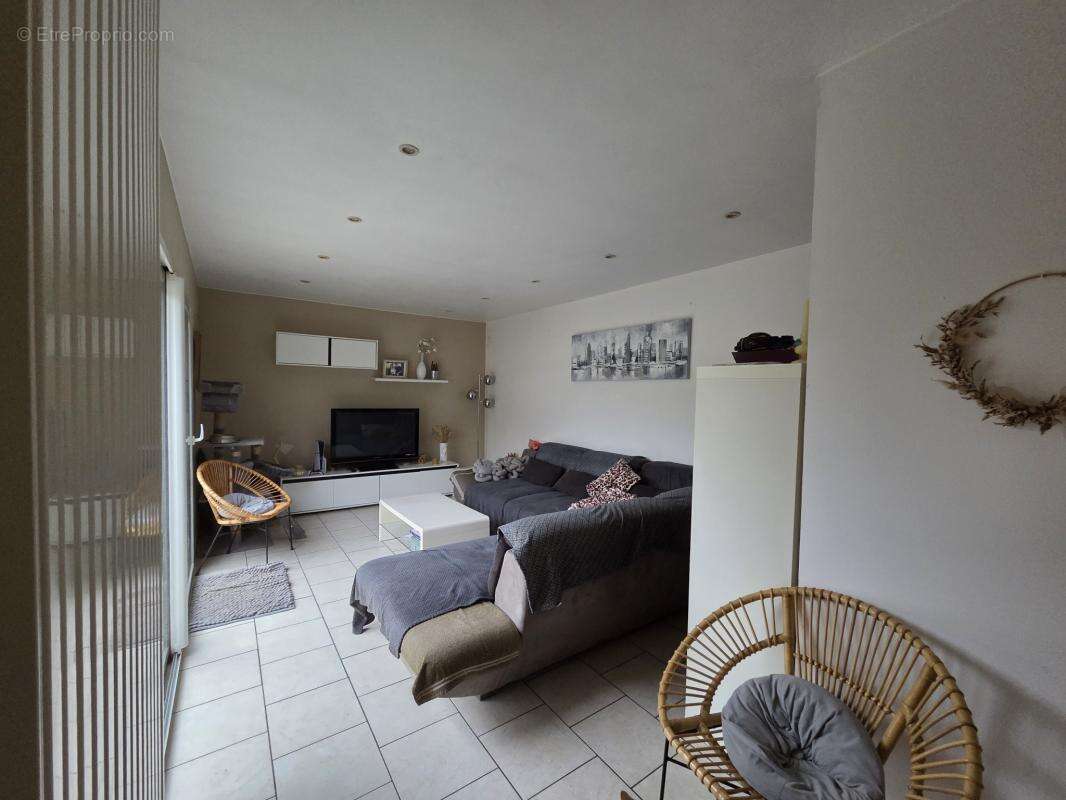 A vendre longere en pierre  4 chambres neulliac (56) - photo 6
