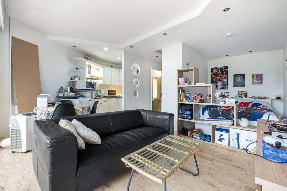 Appartement à MANDELIEU-LA-NAPOULE