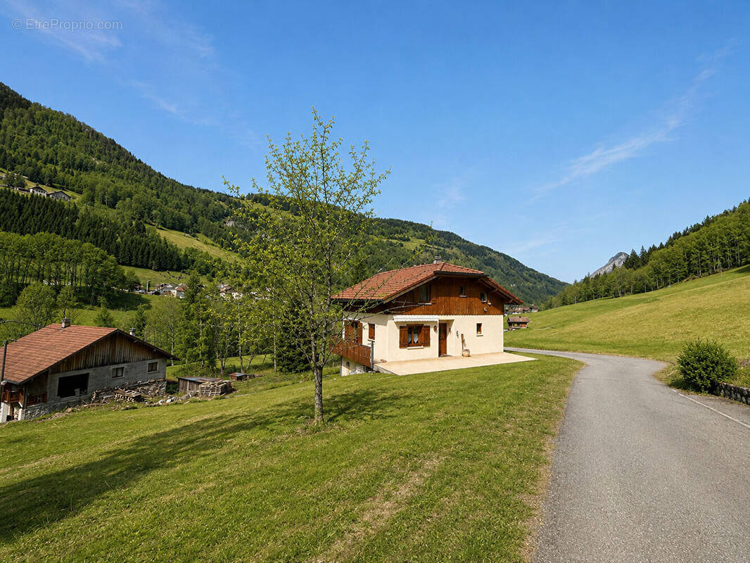 Maison à BELLEVAUX