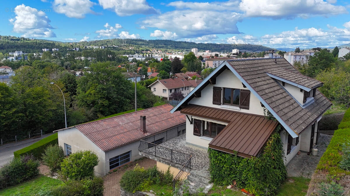 Maison à OYONNAX