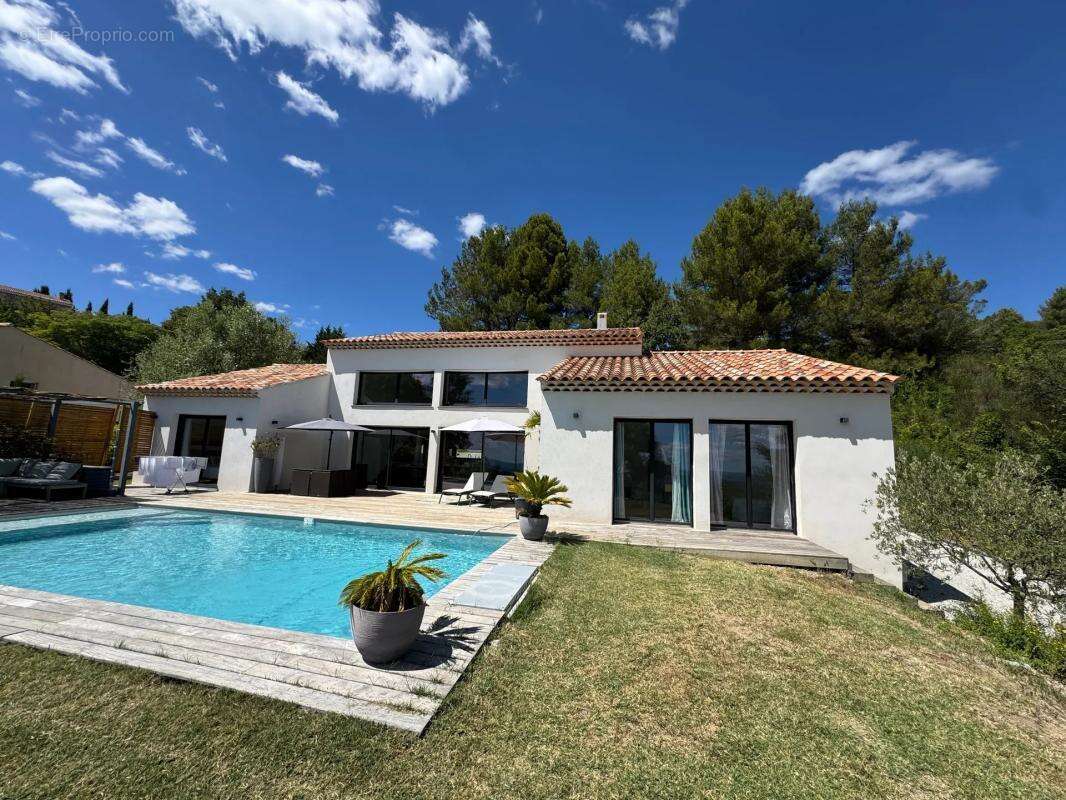 Maison à MONTFURON
