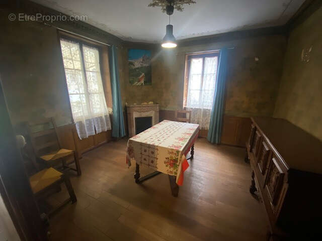 Maison à MARTRES-SUR-MORGE