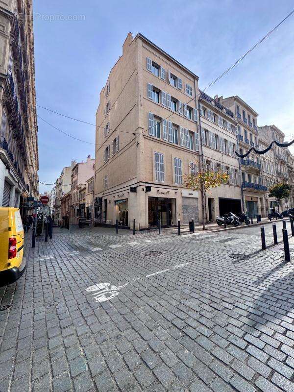 Appartement à MARSEILLE-6E