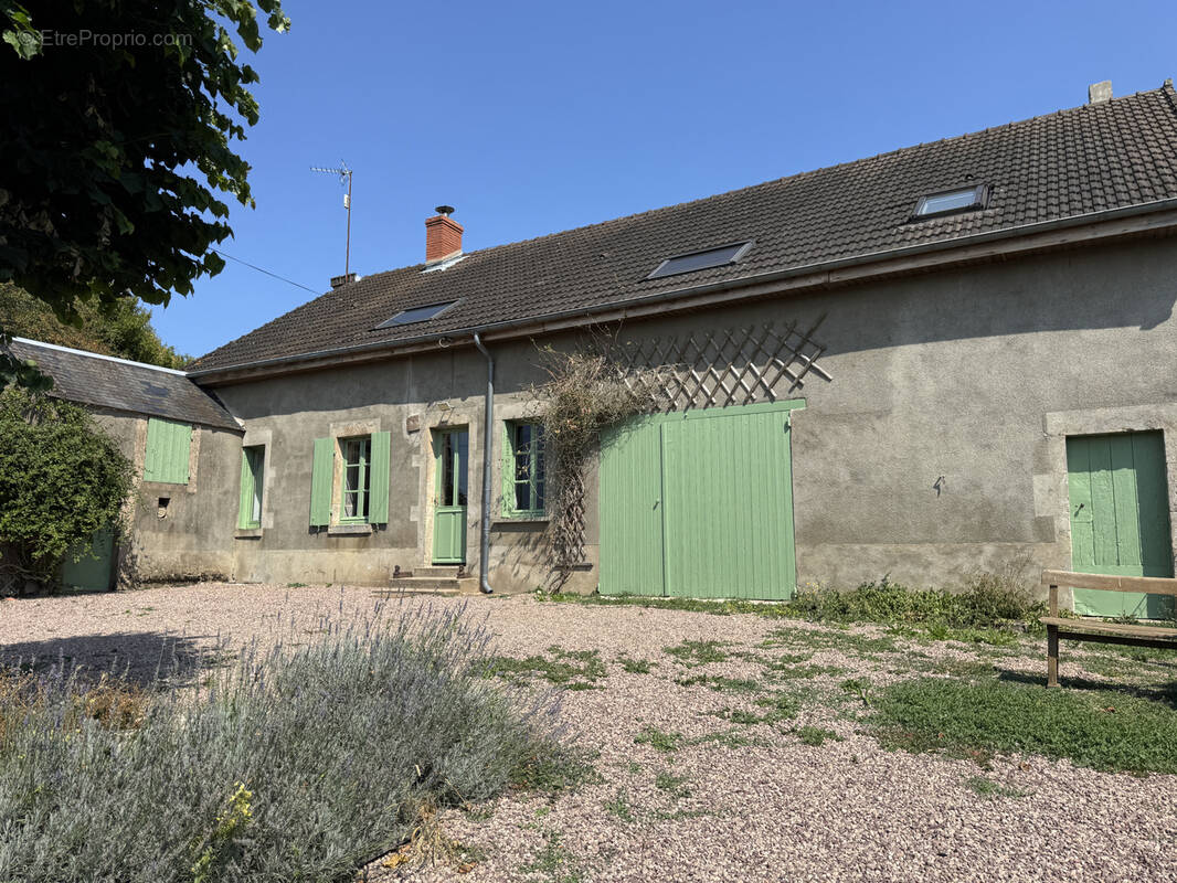Maison à PAZY