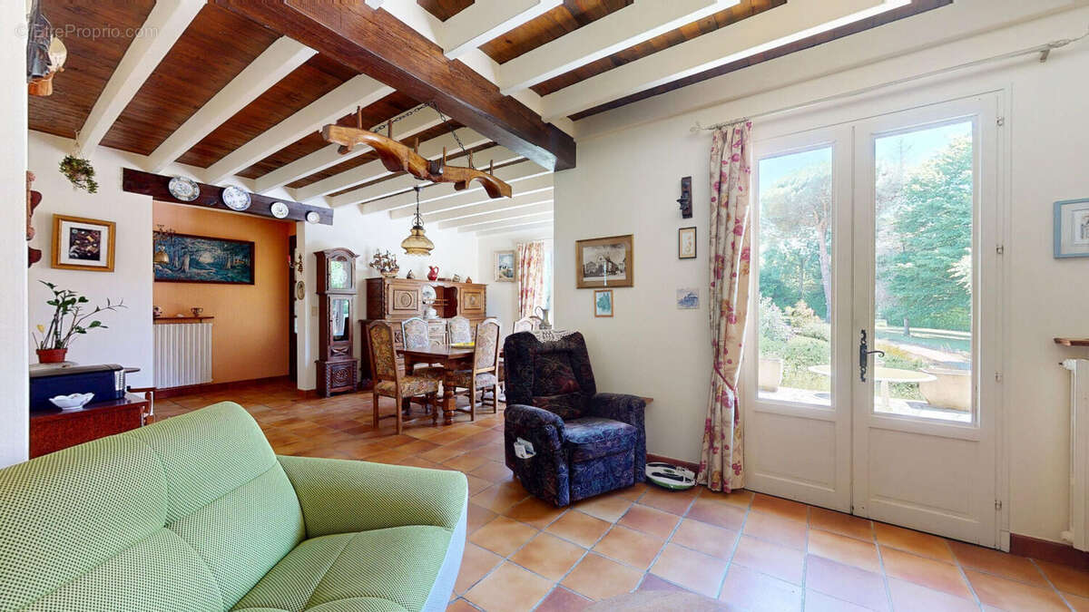 Maison à SAINTE-COLOMBE-DE-VILLENEUVE