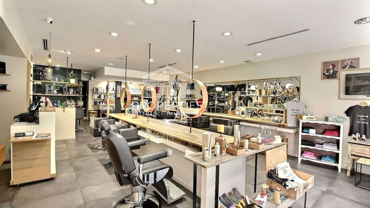 Commerce à LE LAVANDOU